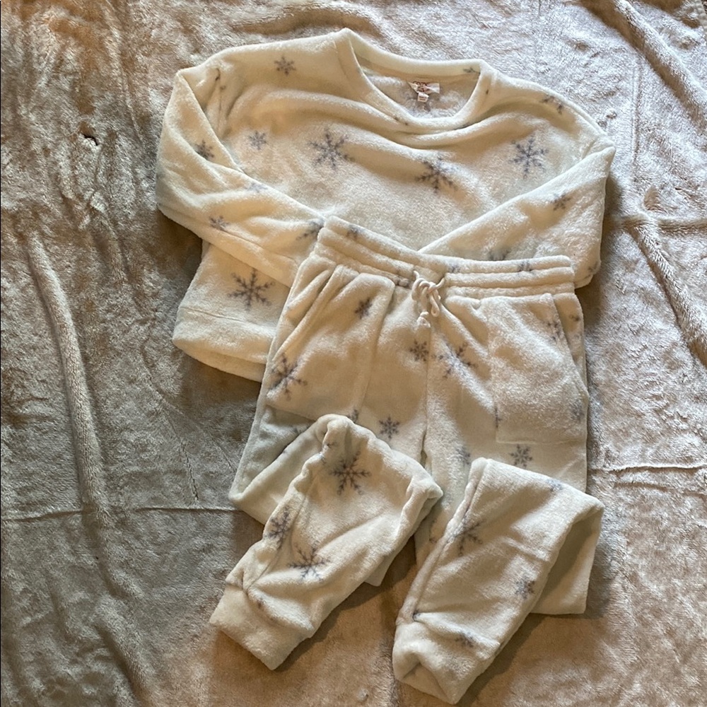 Pink Rose White and Gray Plush Pajama Set